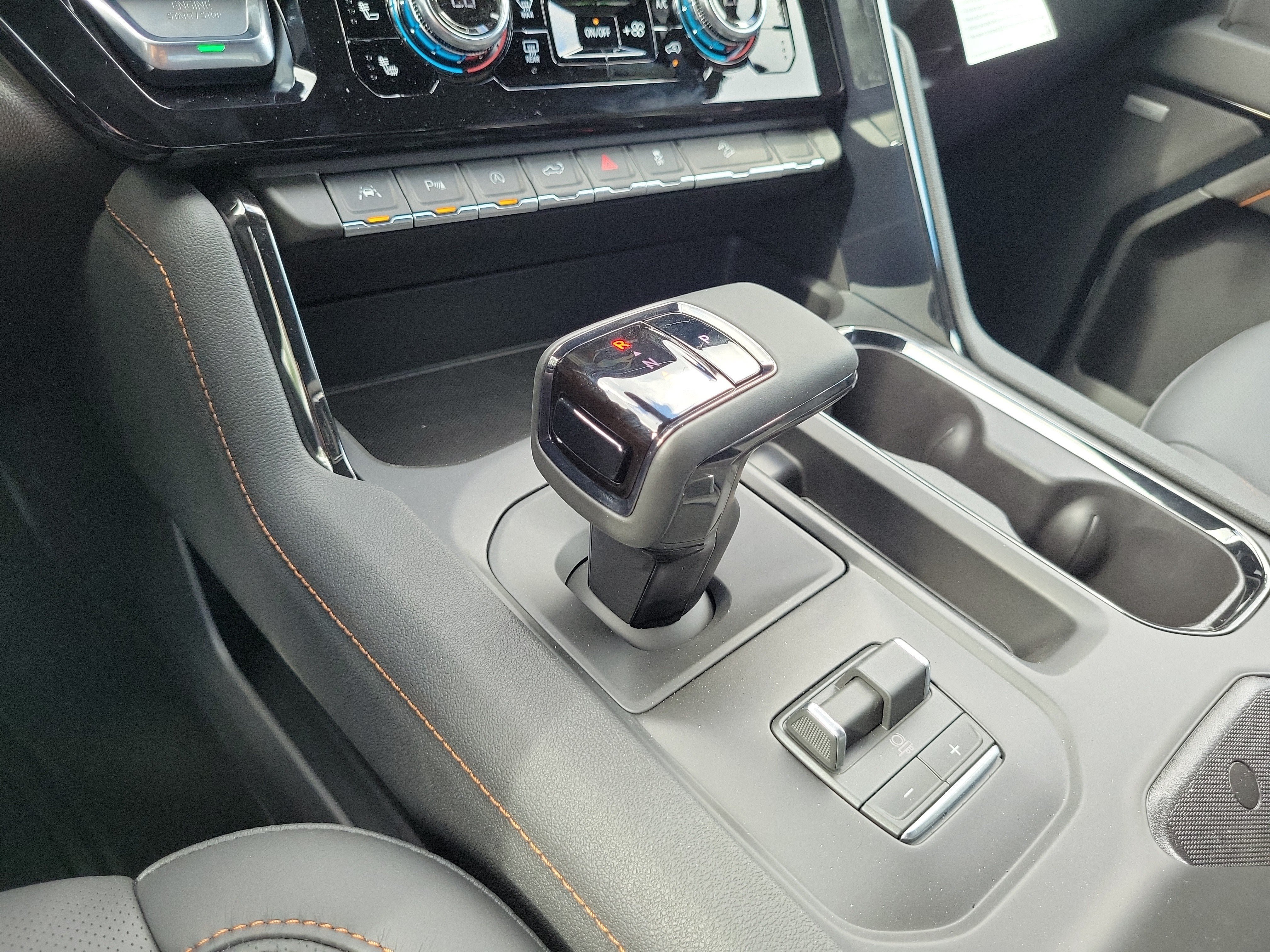 New 2026 GMC Sierra 1500 AT4 w/ AT4 Premium Package AWD/4WD image 13
