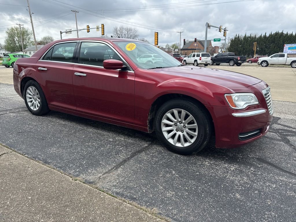 Used 2014 Chrysler 300 image 7