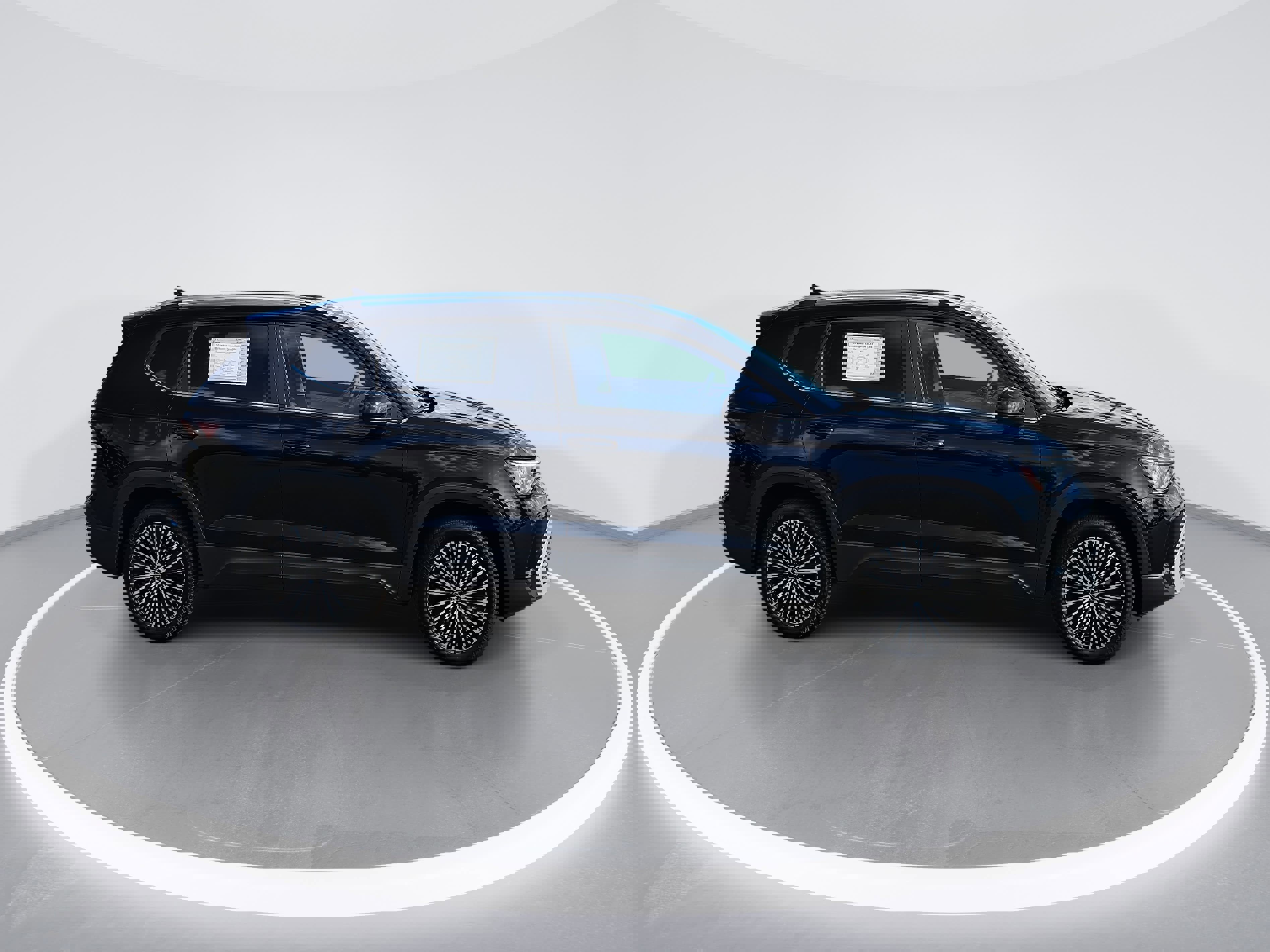 Used 2025 Volkswagen Taos SE w/ Panoramic Sunroof Package image 2