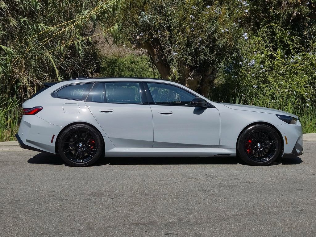New 2026 BMW M5 Touring image 4