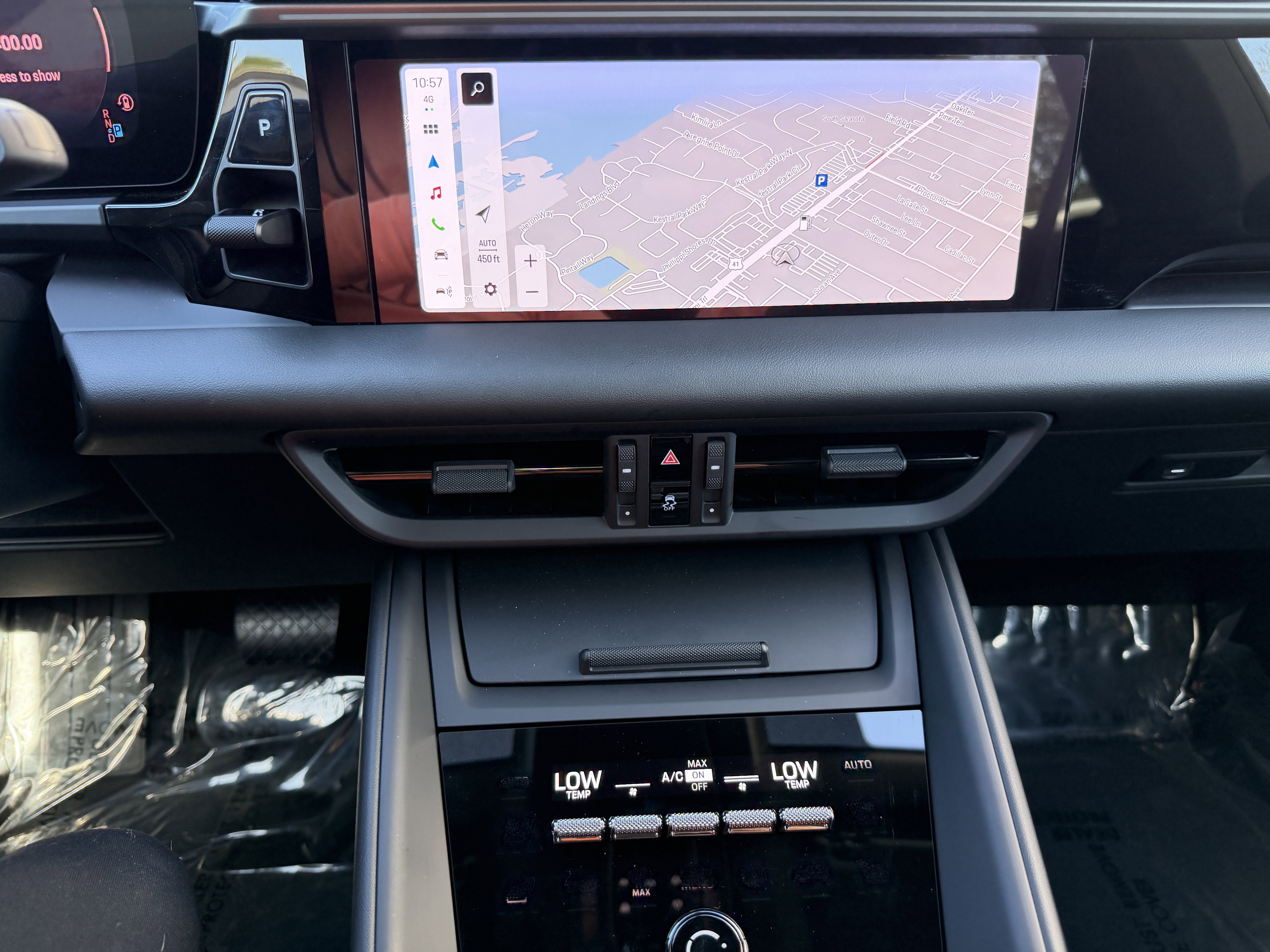 Certified 2025 Porsche Macan Electric image 30