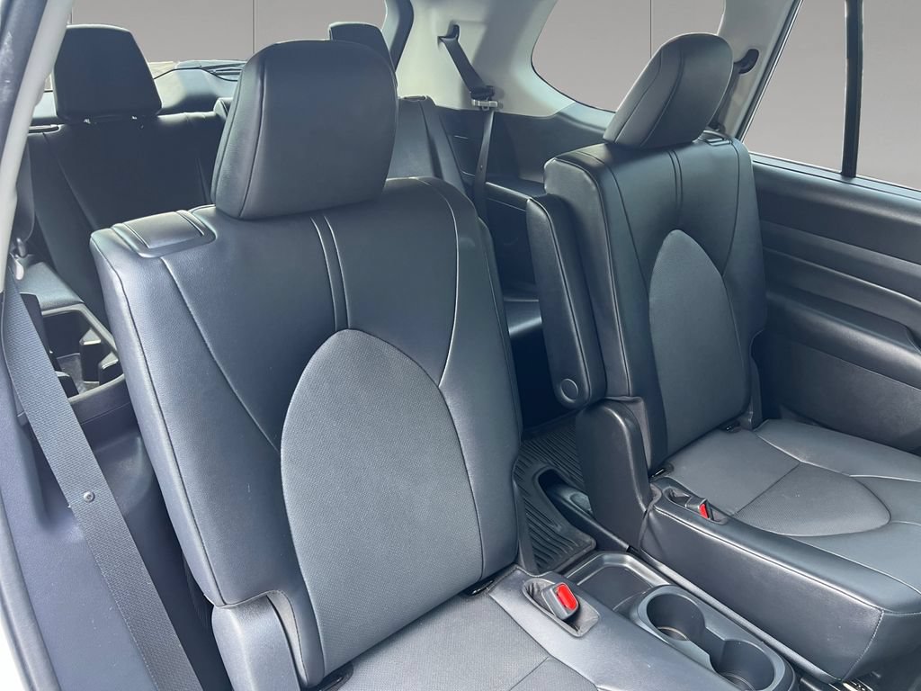 Used 2024 Toyota Grand Highlander AWD image 17