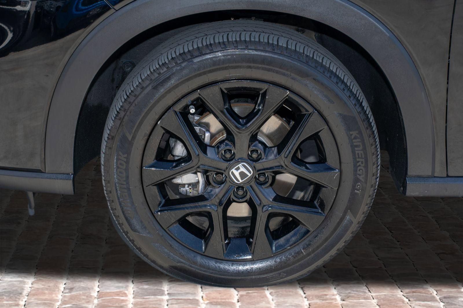 Certified 2025 Honda HR-V Sport image 39