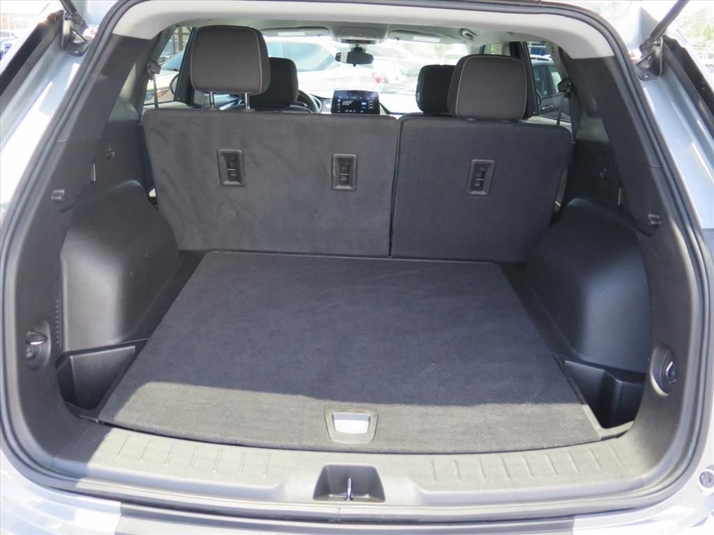 Used 2023 Chevrolet Blazer LT FWD image 17
