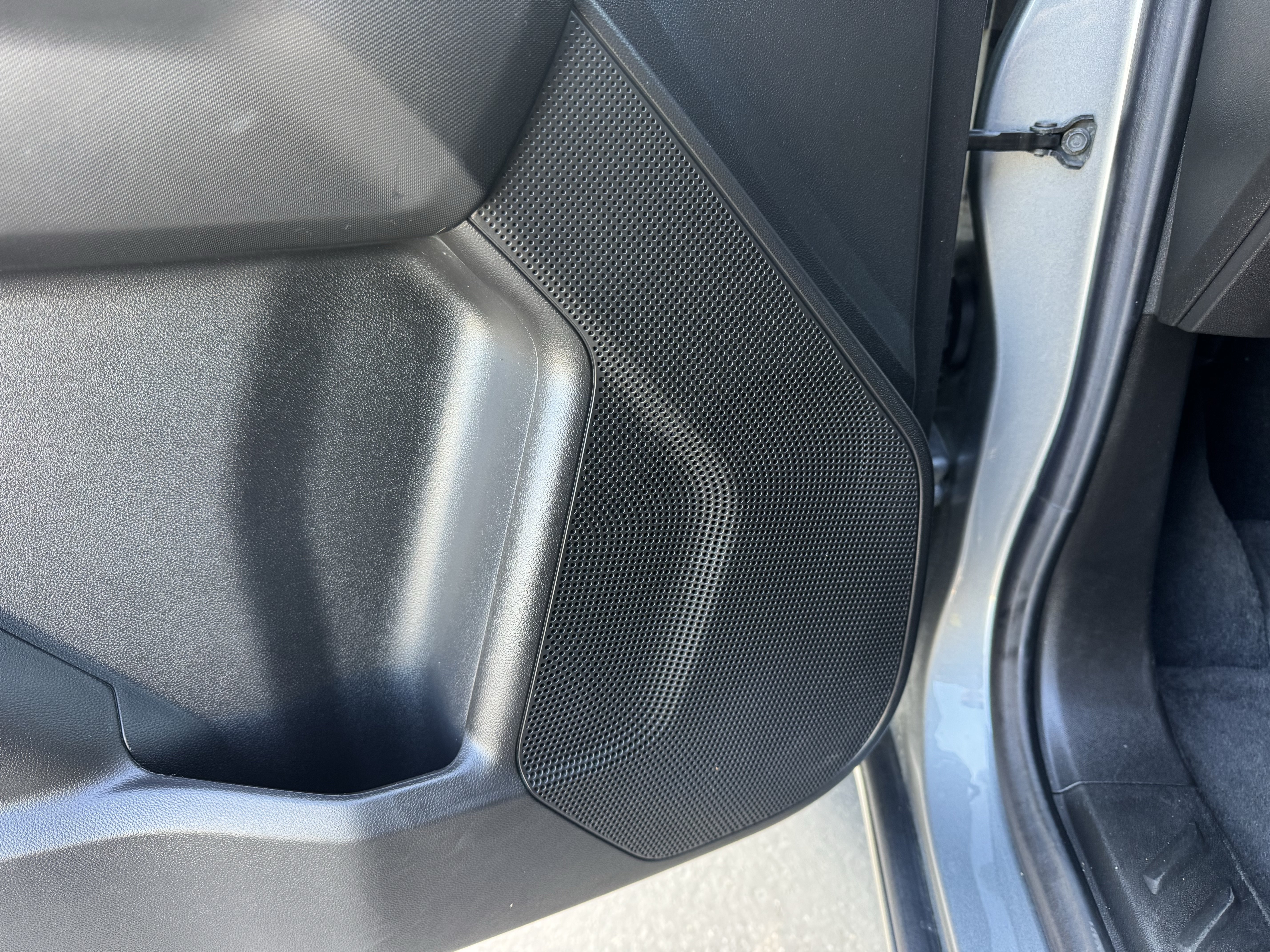 Used 2024 Chevrolet Colorado LT AWD/4WD image 11