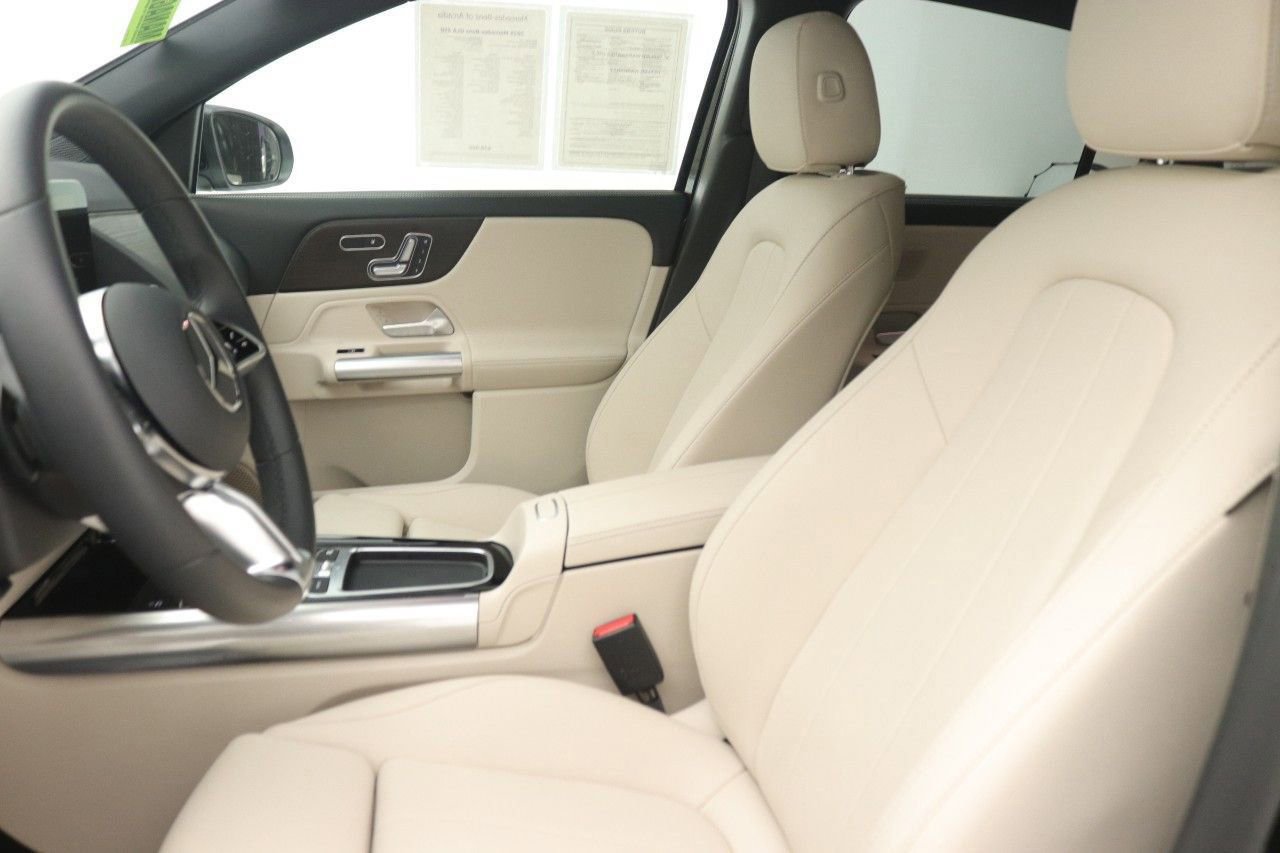 Certified 2025 Mercedes-Benz GLA 250 image 32