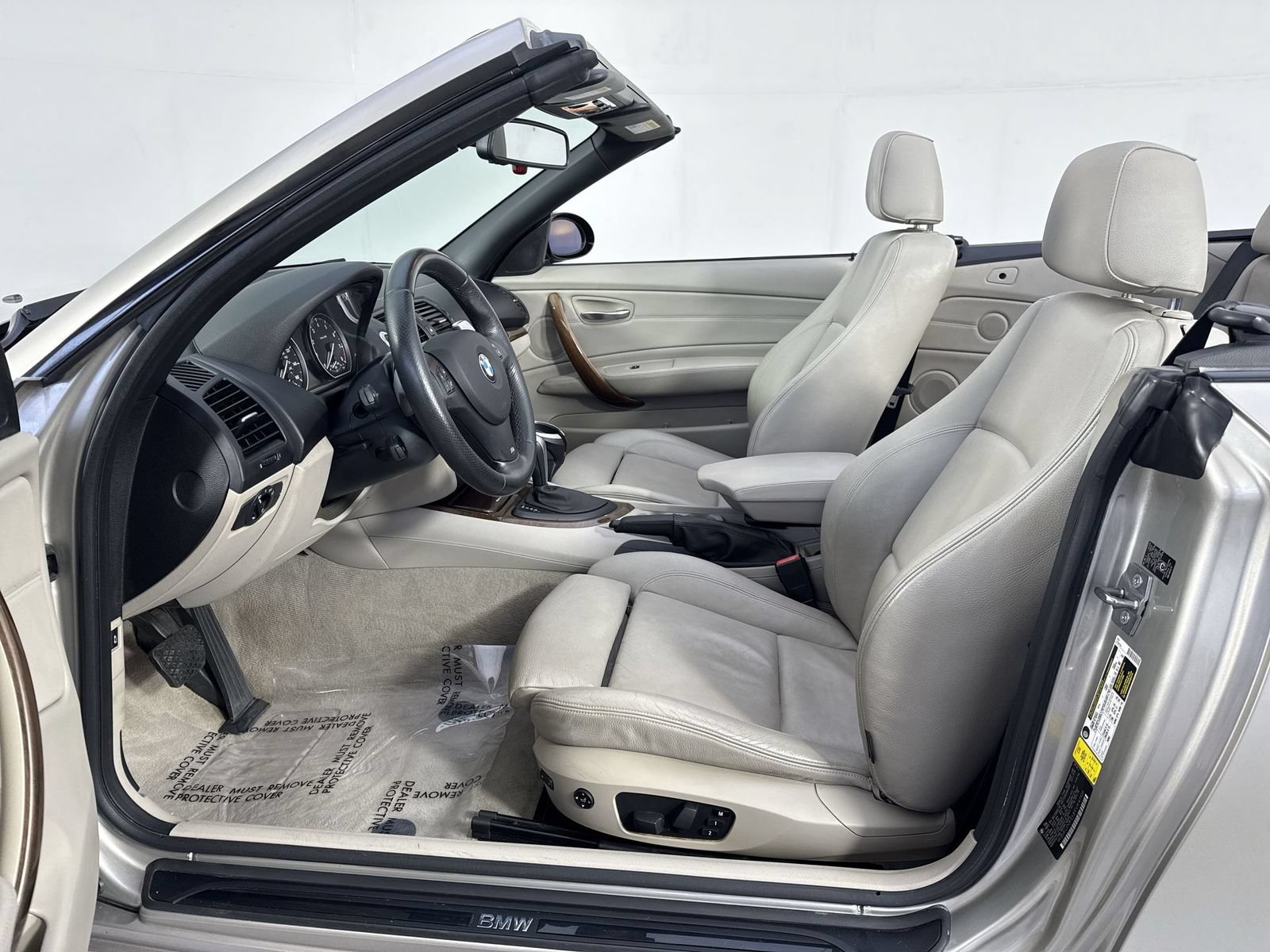 Used 2009 BMW 135i Convertible RWD image 5