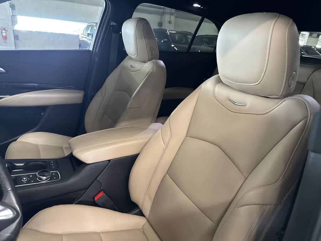 Used 2024 Cadillac XT4 Premium Luxury FWD image 13