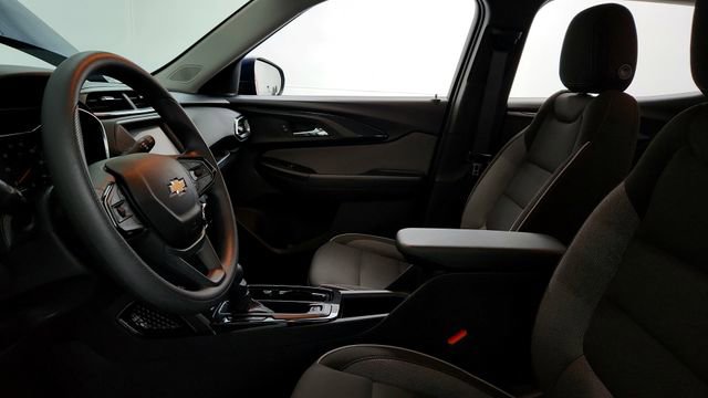Certified 2023 Chevrolet TrailBlazer LT w/ Confidence II Package image 12