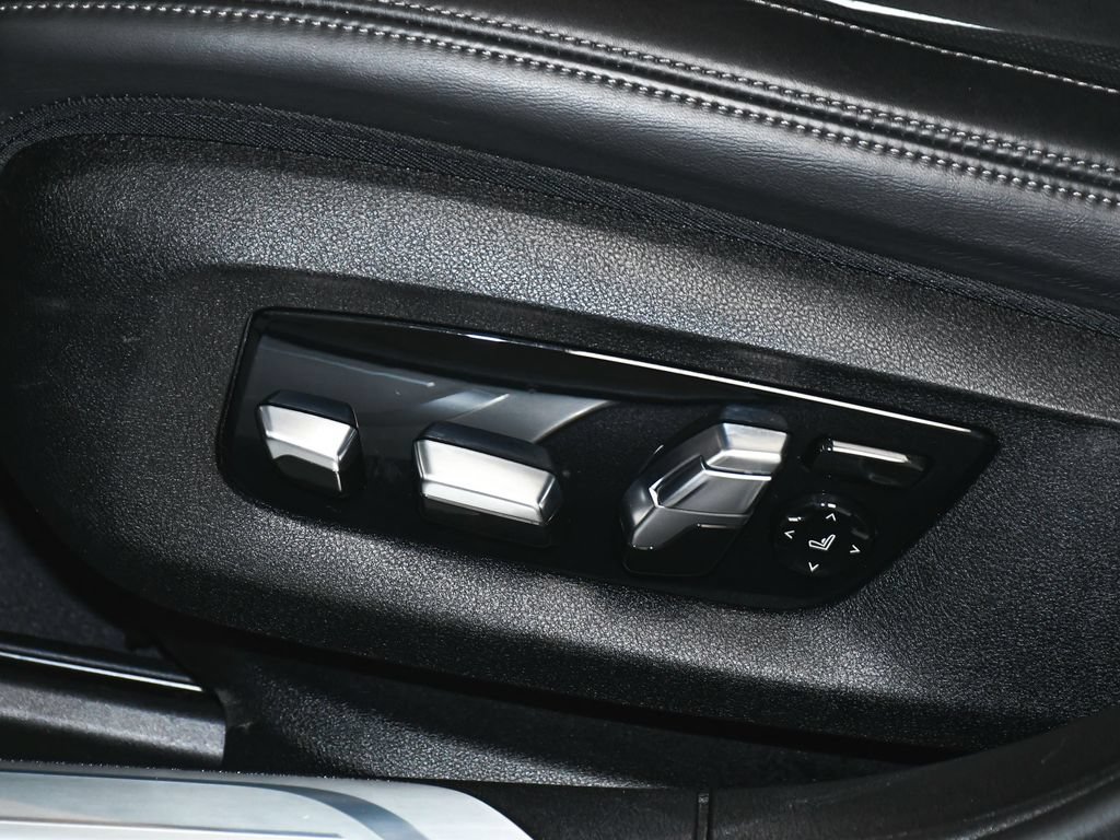 Used 2022 BMW M760i xDrive w/ Luxury Rear Seating Package AWD/4WD image 62