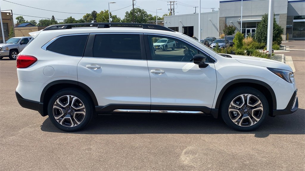 New 2025 Subaru Ascent Limited image 4