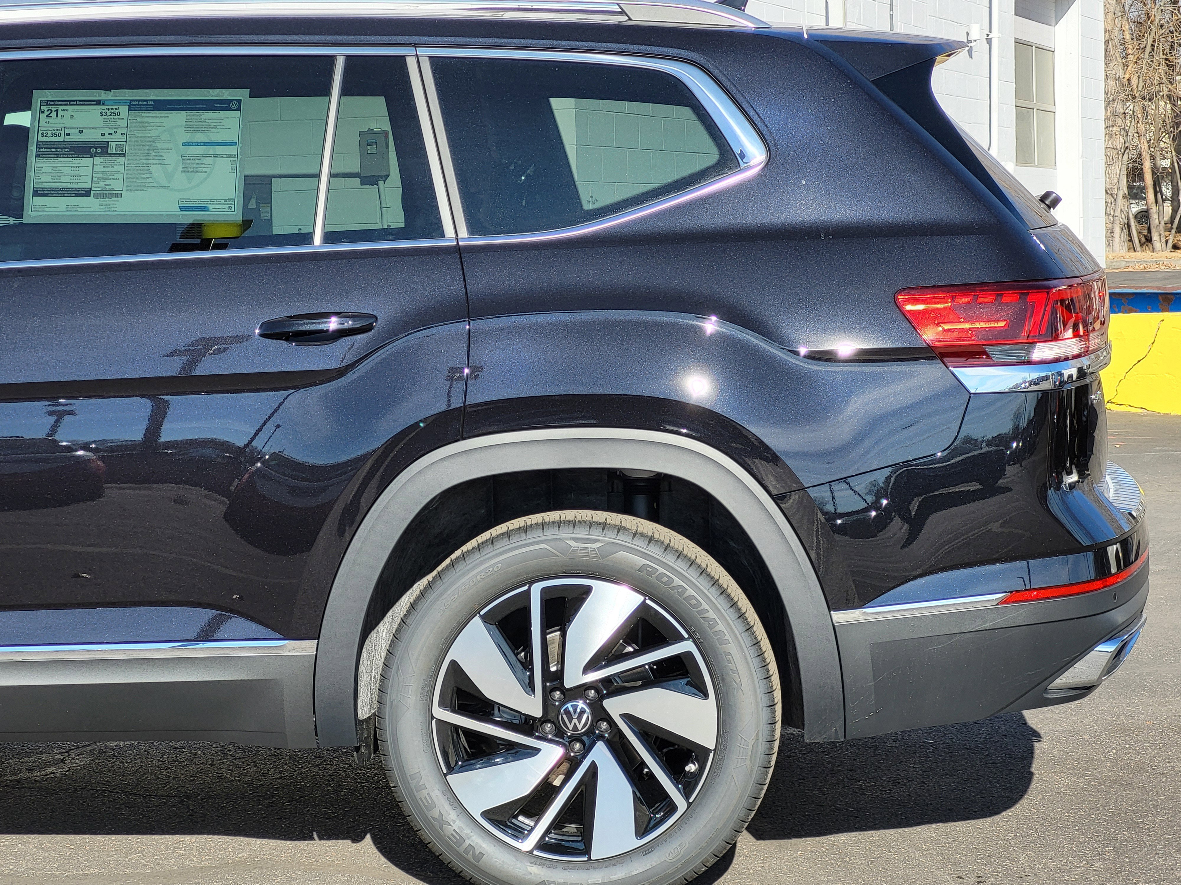 New 2026 Volkswagen Atlas SEL image 4