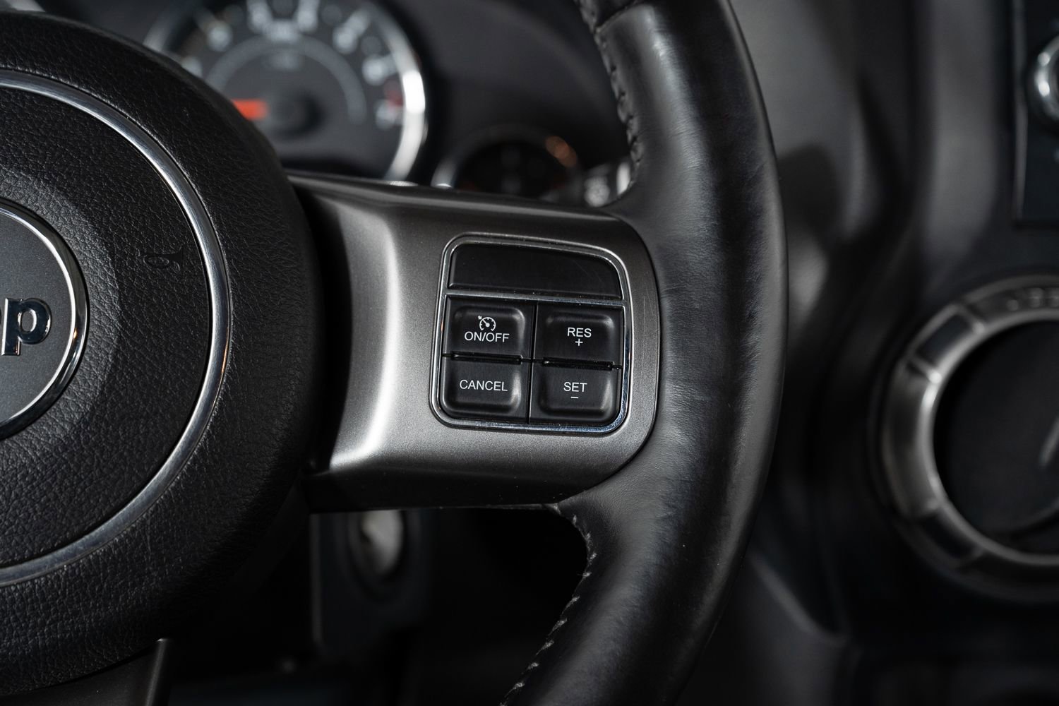 Used 2018 Jeep Wrangler Unlimited Sahara image 30