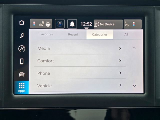 Certified 2024 Chrysler Voyager LX image 10