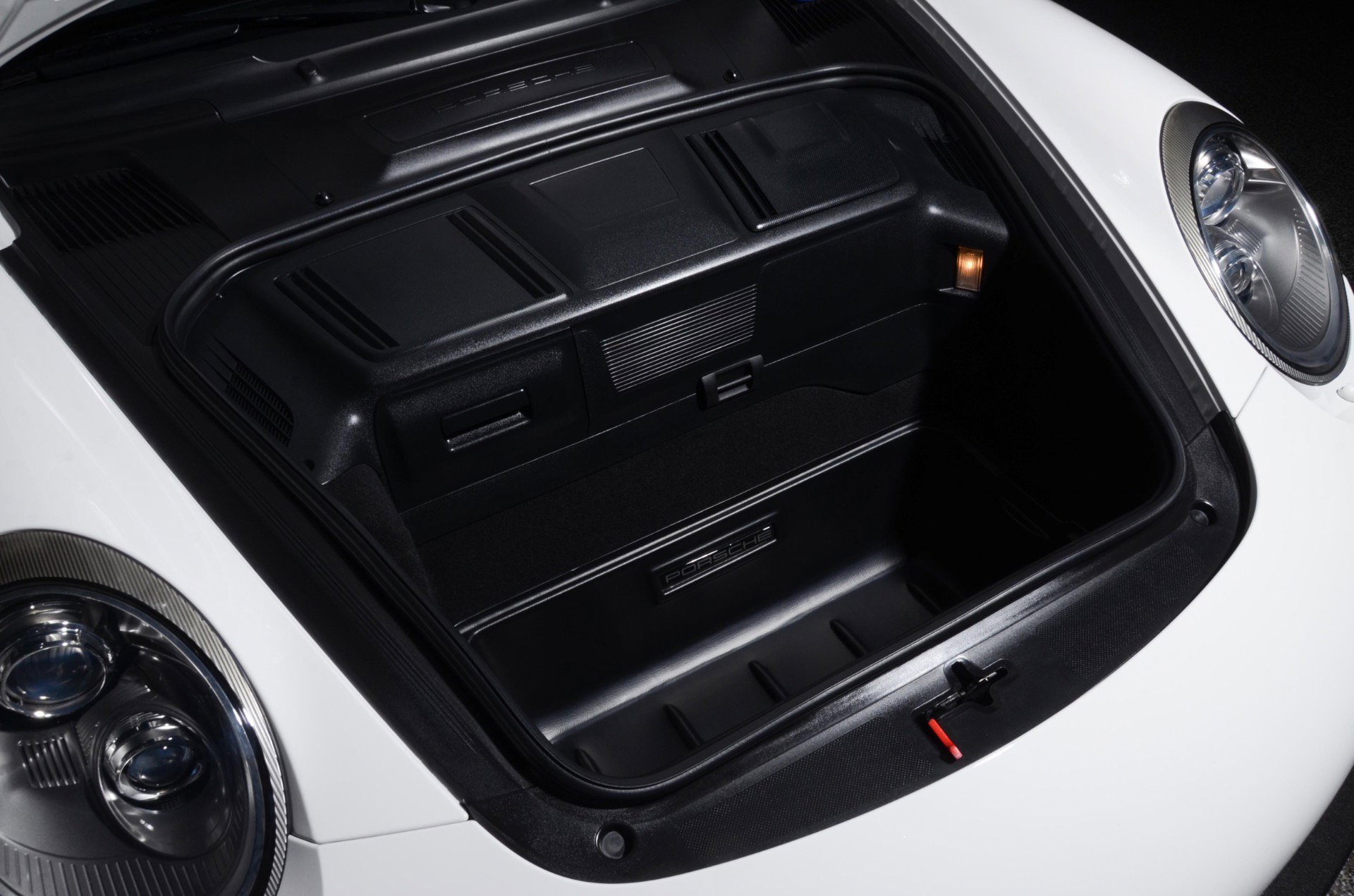 Used 2010 Porsche 911 Carrera 4S image 26