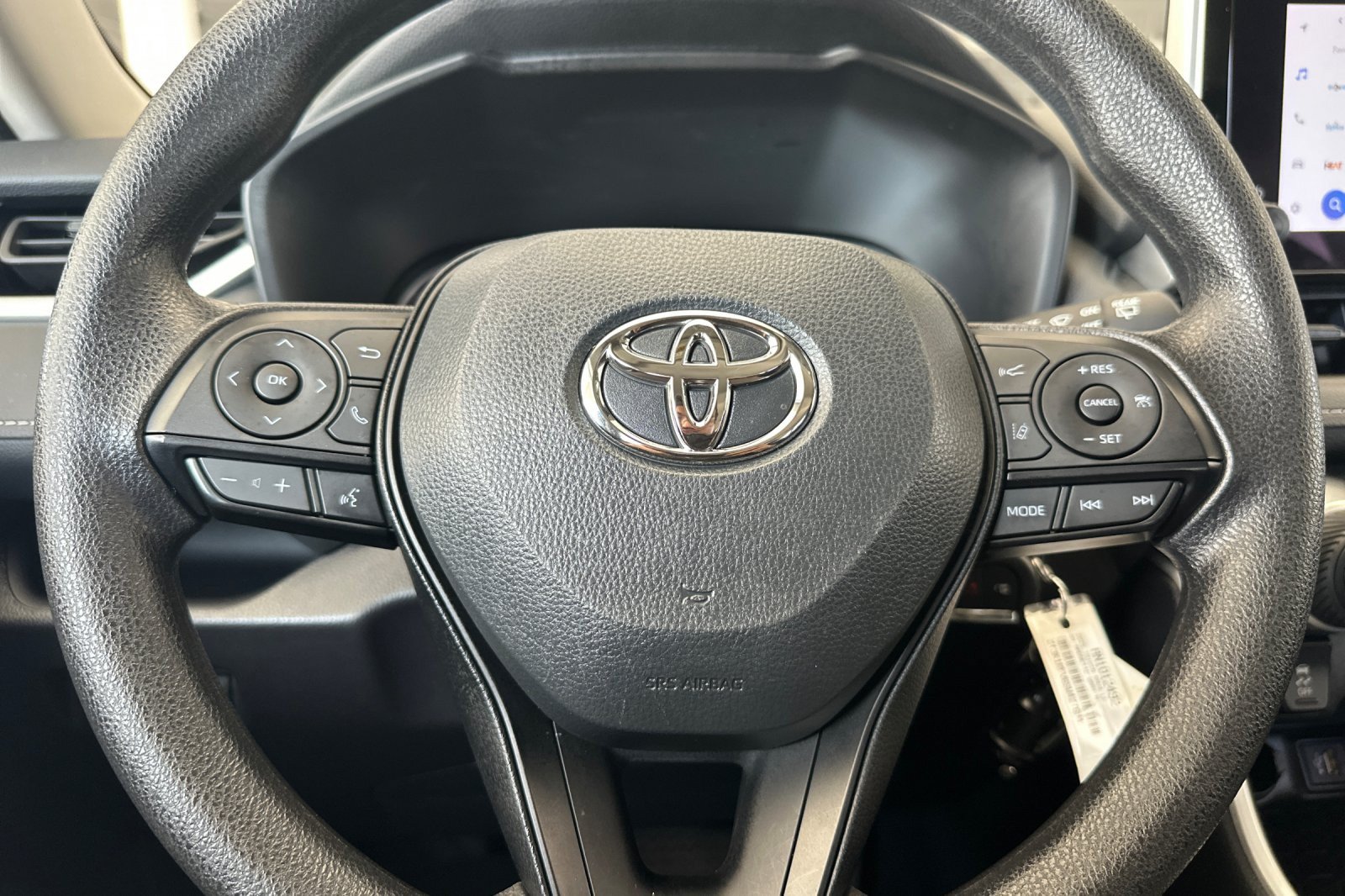 Certified 2025 Toyota RAV4 LE FWD image 21