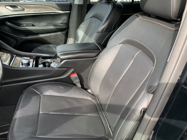 Used 2023 Jeep Grand Cherokee Limited w/ Luxury Tech Group II image 15