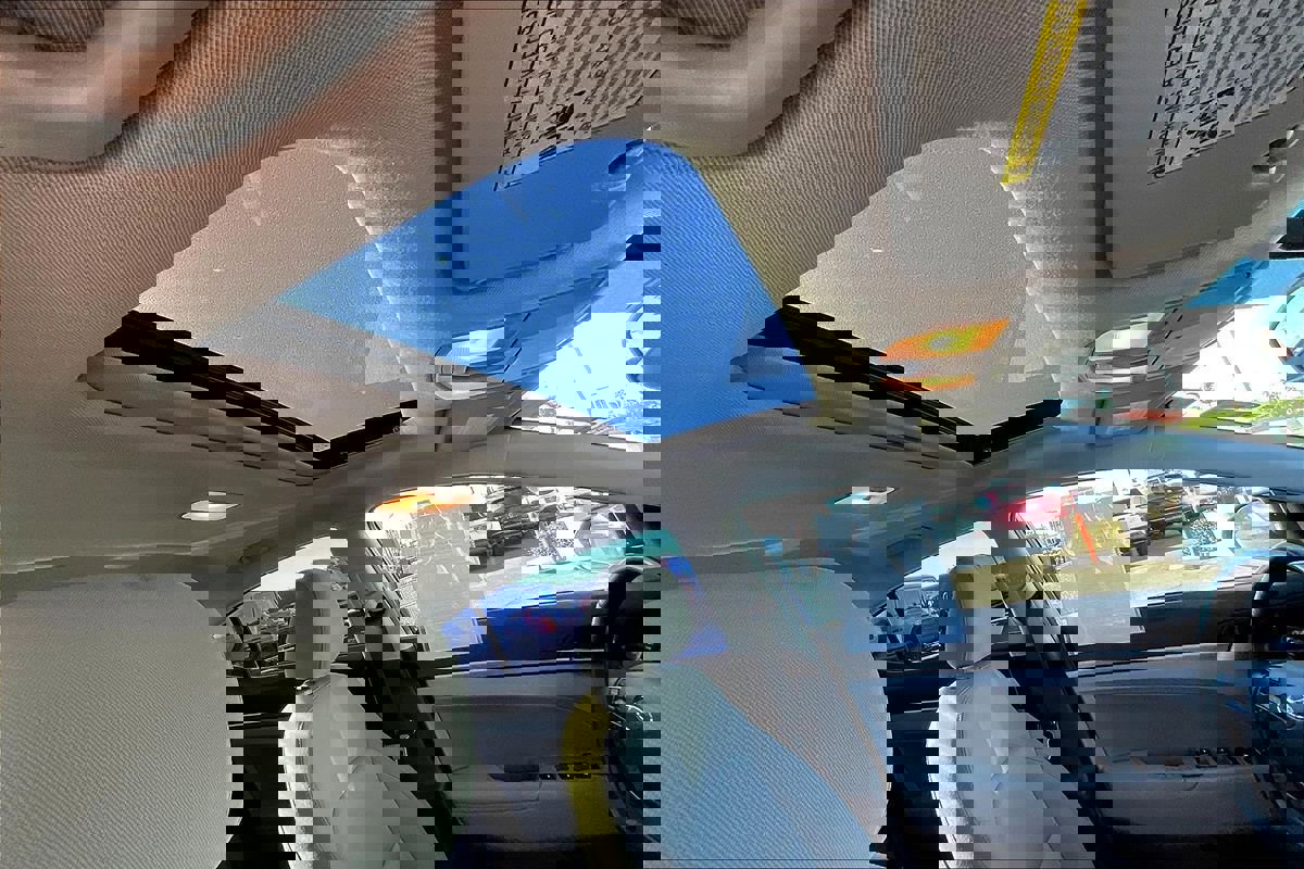 Used 2018 Hyundai Elantra Value Edition w/ Cargo Package image 17