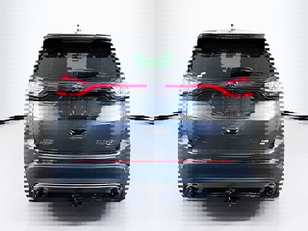 Used 2017 Ford Edge Titanium image 5