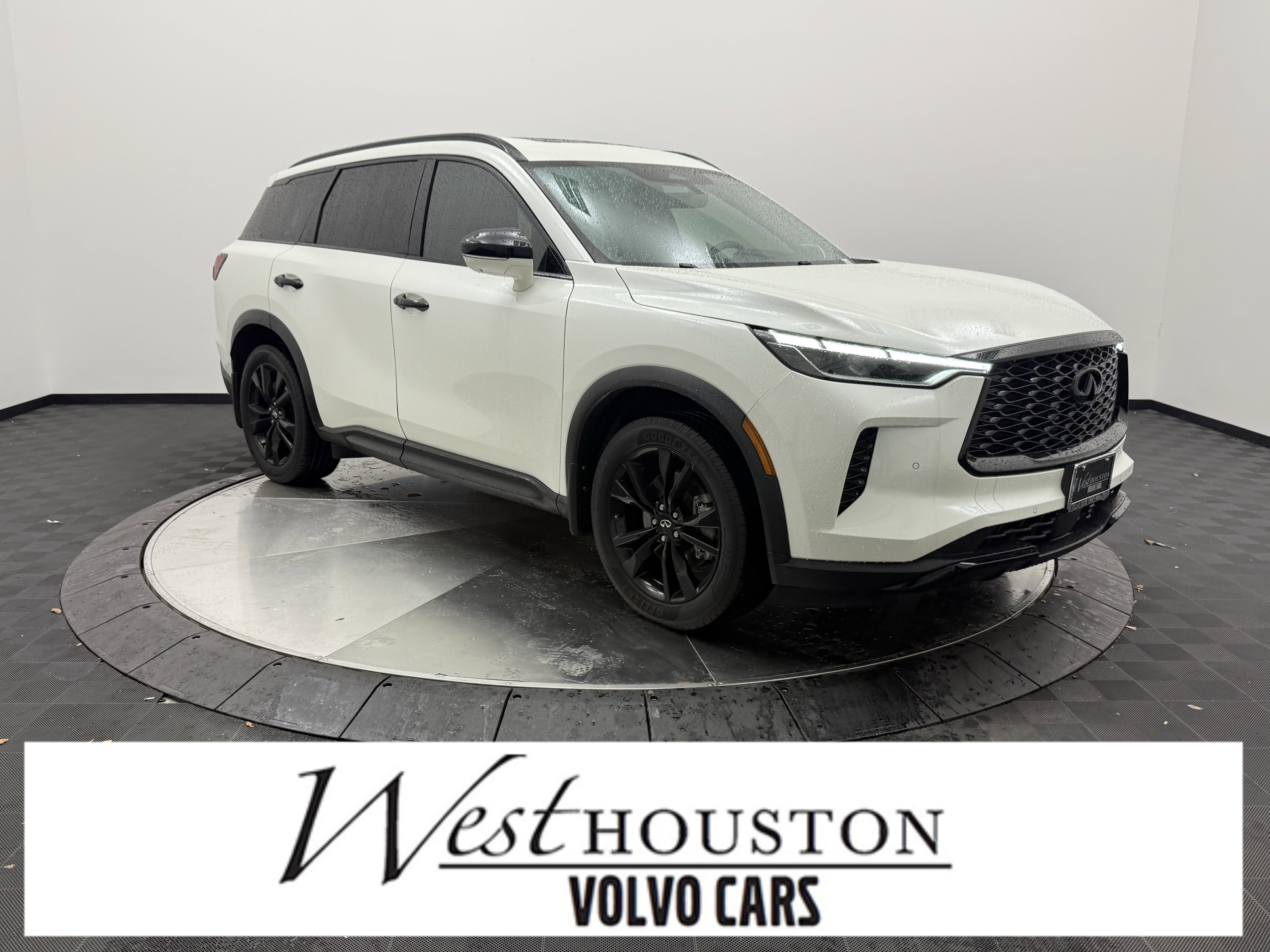 Used 2023 INFINITI QX60 Luxe w/ Performance Audio Package FWD image 1