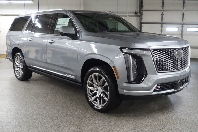 New 2026 Cadillac Escalade ESV Luxury image 1