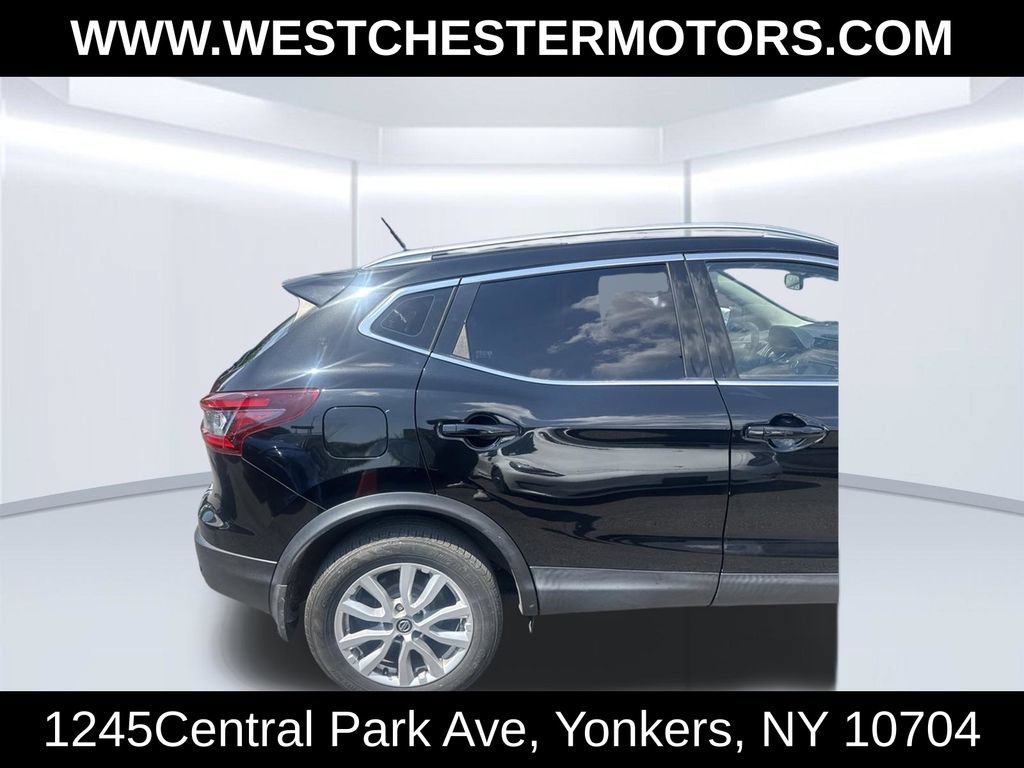Used 2020 Nissan Rogue Sport SV w/ All-Weather Package AWD/4WD image 11