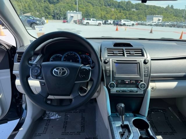 Used 2013 Toyota Camry LE FWD image 12