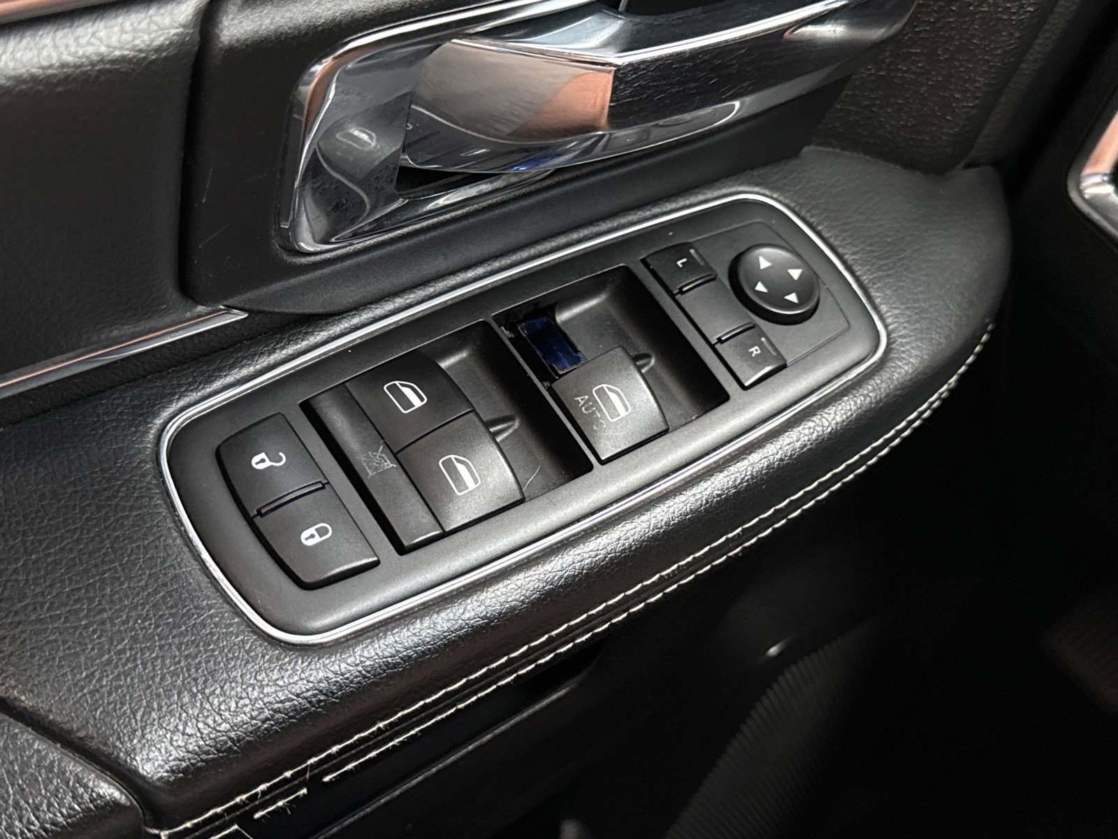 Used 2014 RAM 2500 Laramie AWD/4WD image 17