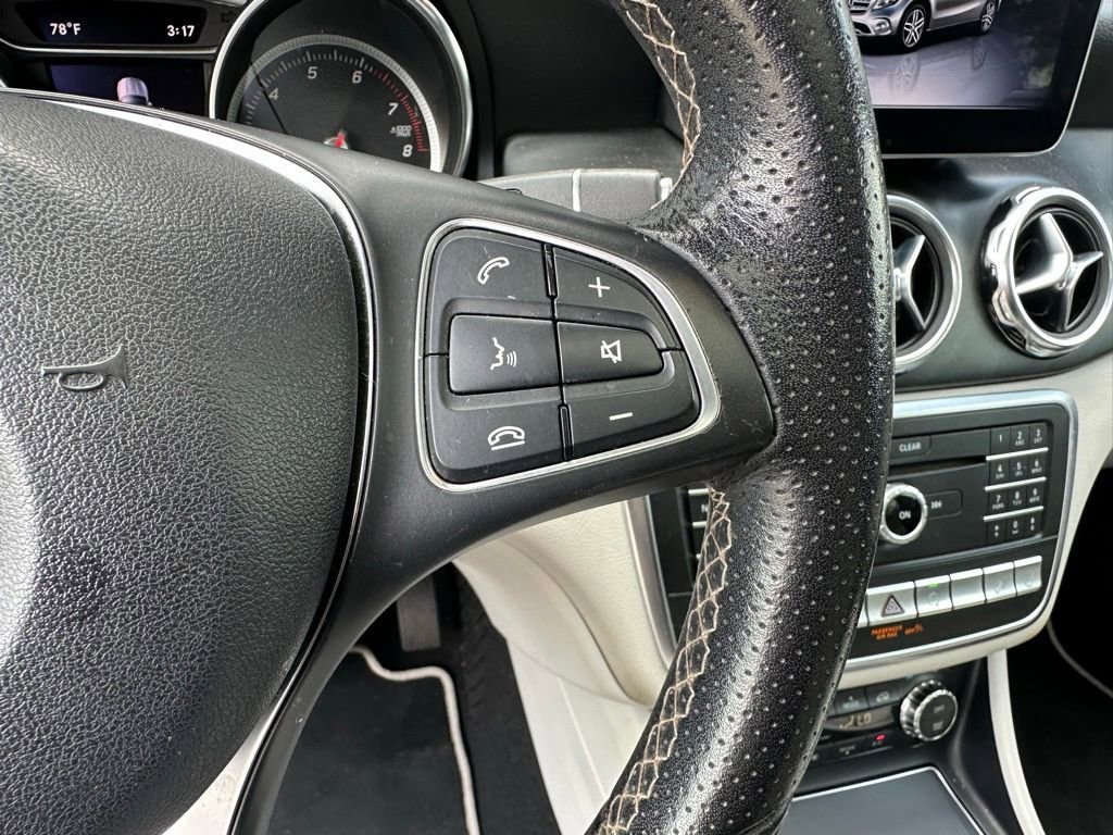 Used 2018 Mercedes-Benz GLA 250 4MATIC image 17