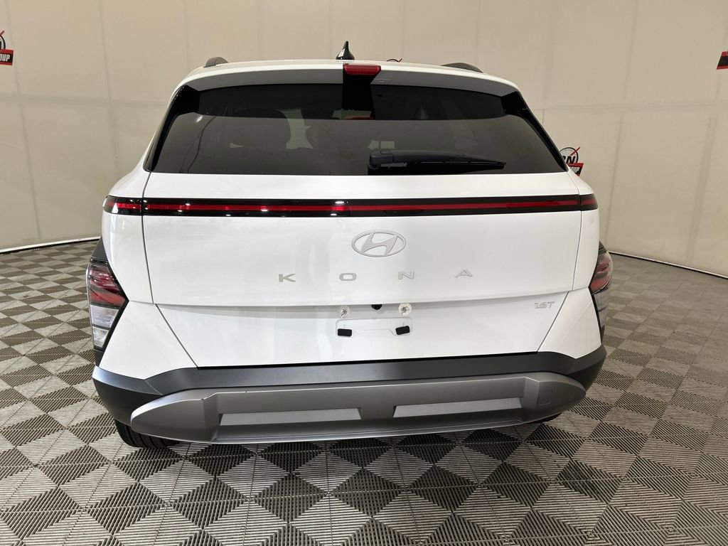 New 2026 Hyundai Kona SEL Premium image 4