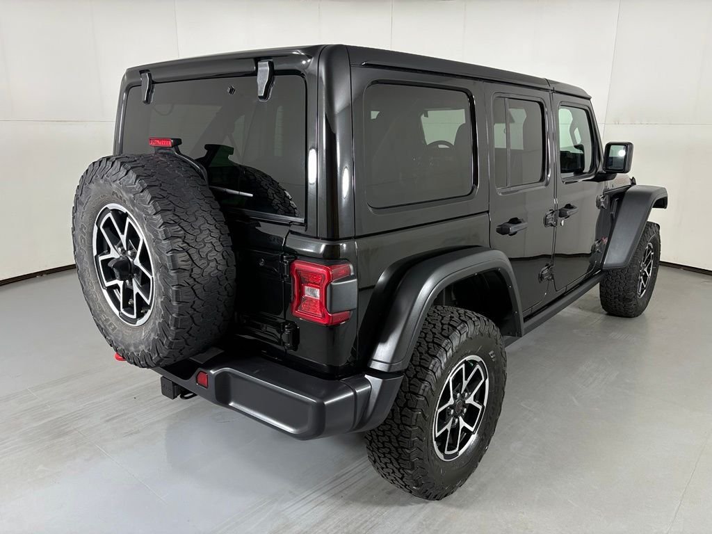 Used 2025 Jeep Wrangler Unlimited Rubicon AWD/4WD image 8