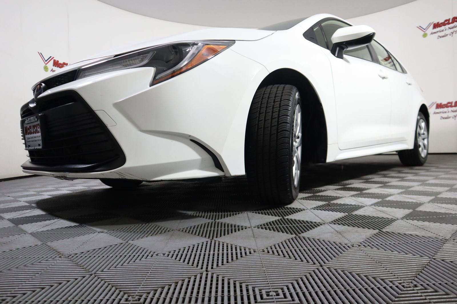 Used 2023 Toyota Corolla LE image 24