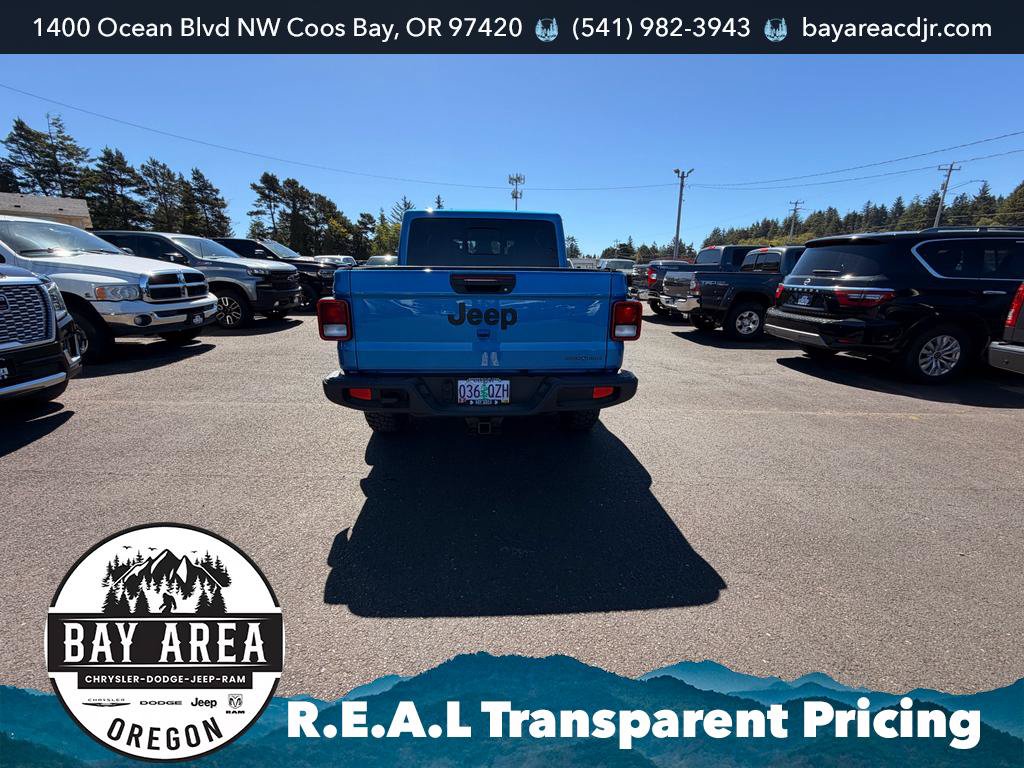 Used 2025 Jeep Gladiator Sport AWD/4WD image 6