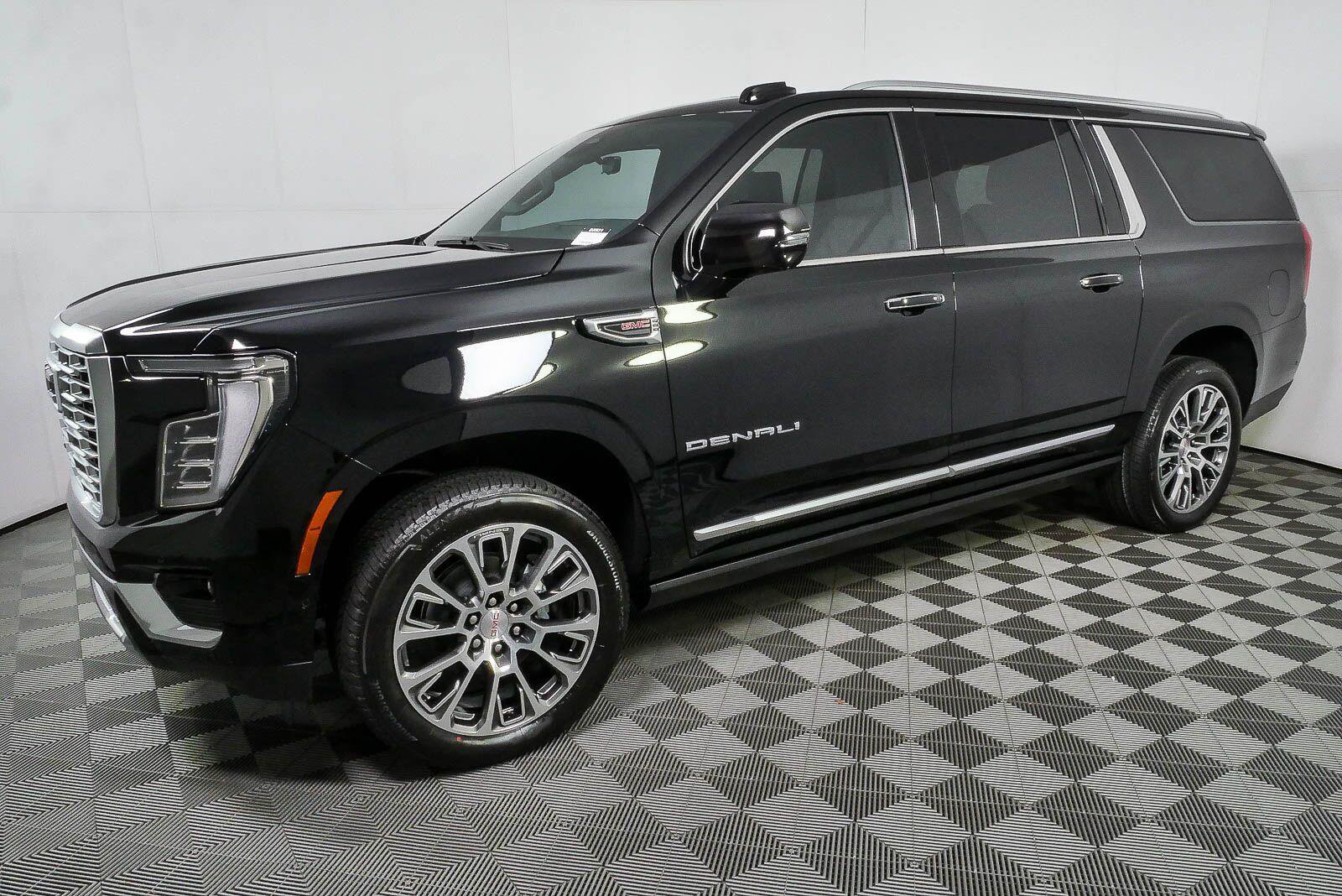 New 2026 GMC Yukon XL Denali w/ Denali Reserve Package AWD/4WD image 29