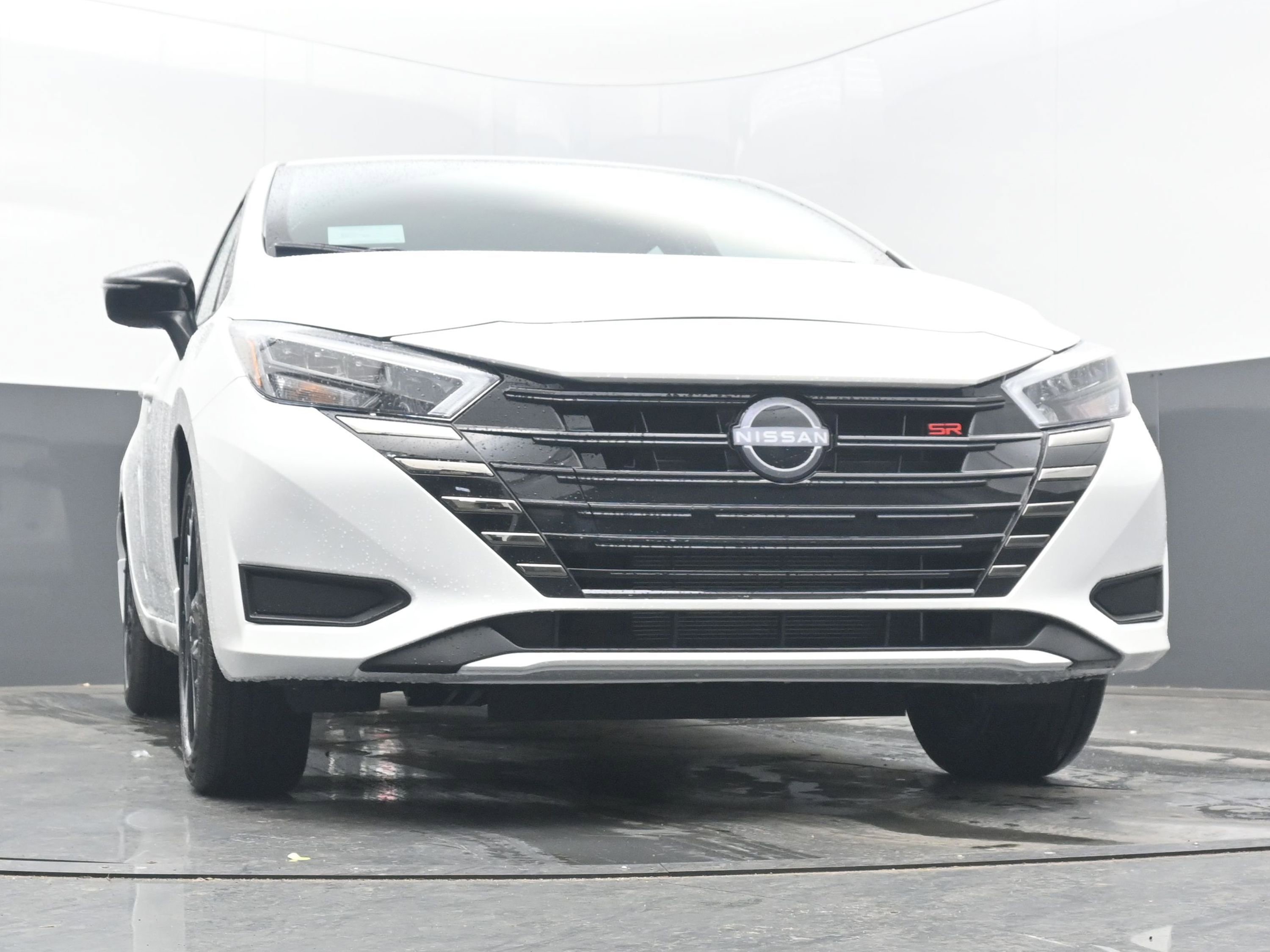 New 2025 Nissan Versa SR image 23