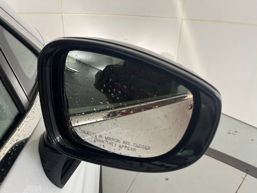 Used 2024 Chrysler Pacifica Touring-L FWD image 48