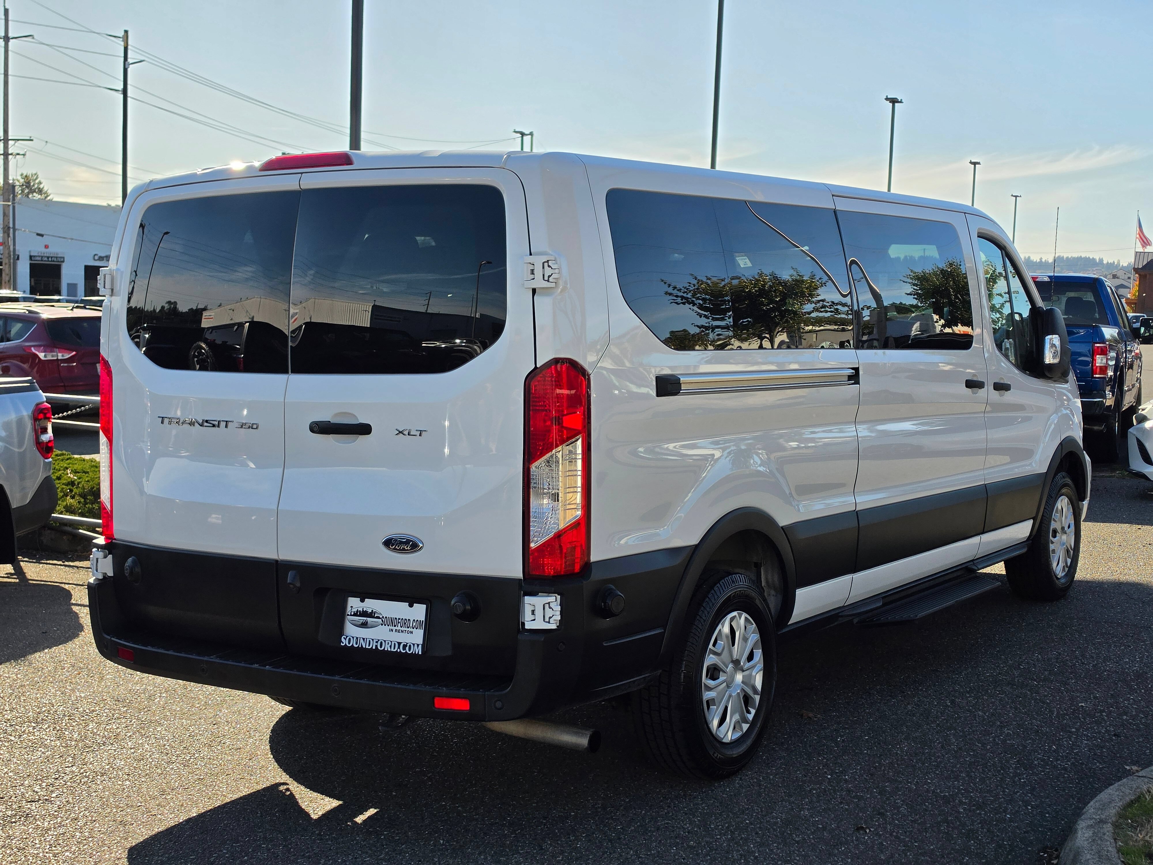 Used 2024 Ford Transit 350 XLT RWD image 5