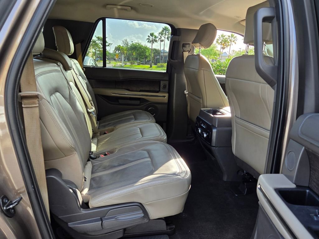 Used 2019 Ford Expedition Max Limited RWD image 17