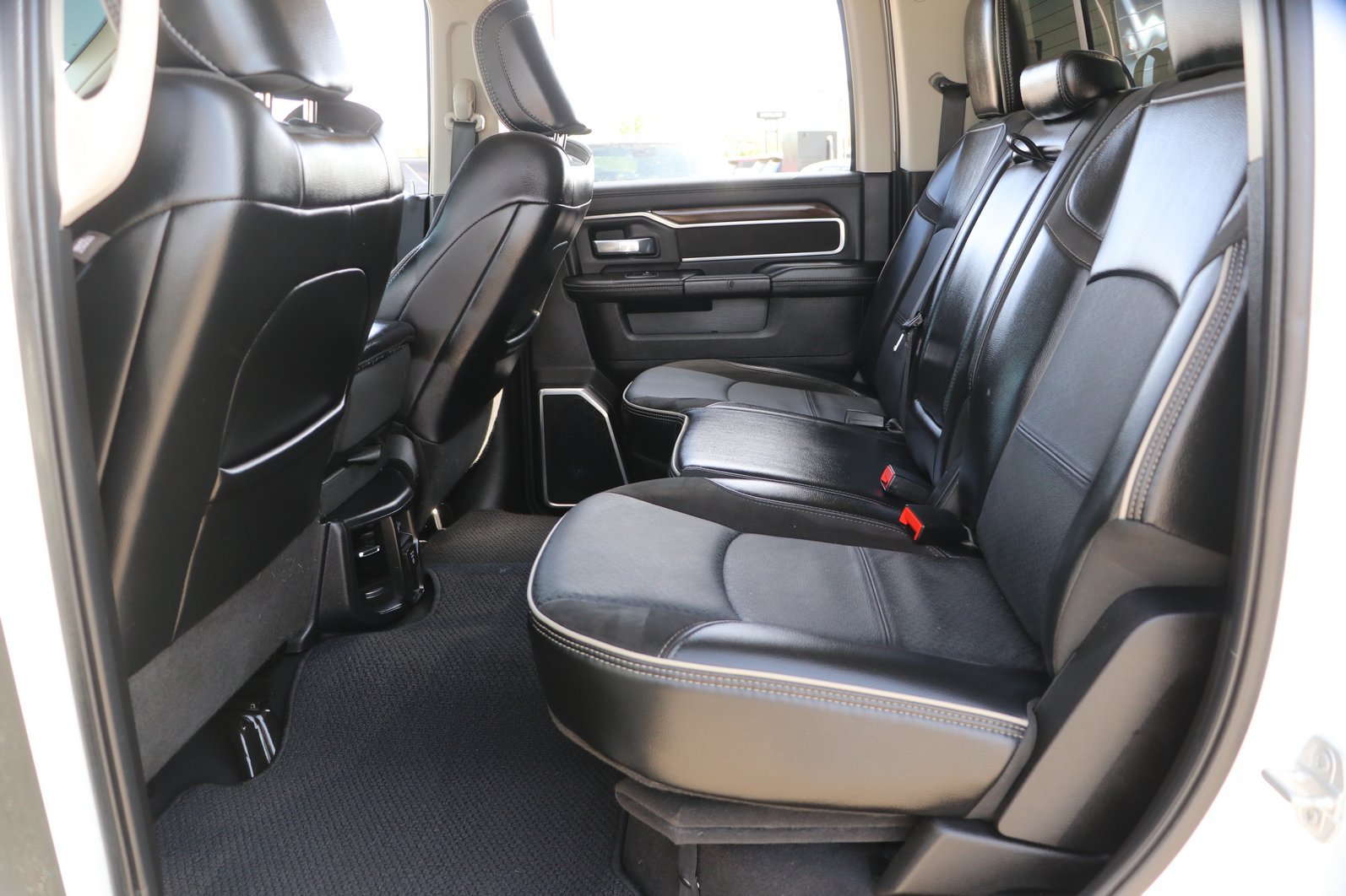 Used 2024 RAM 2500 Laramie w/ Safety Group AWD/4WD image 29