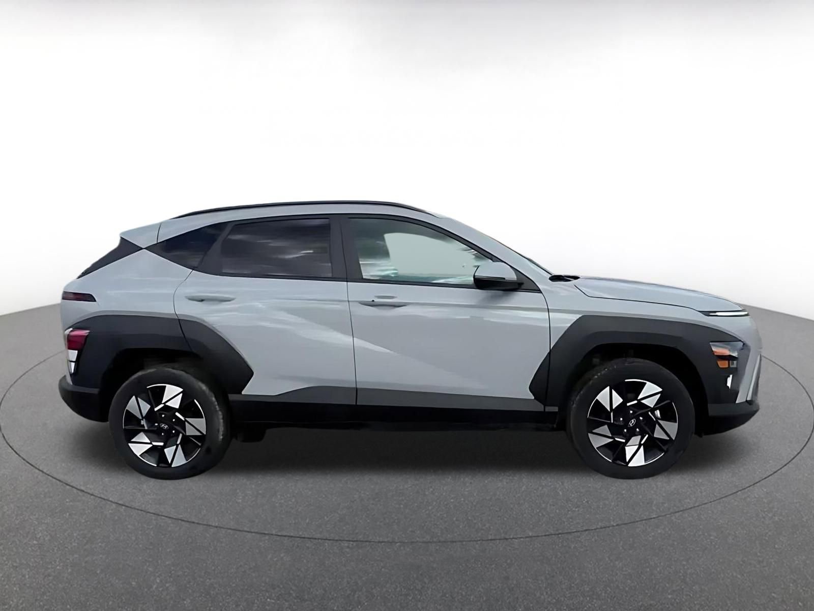 Used 2025 Hyundai Kona SEL image 16