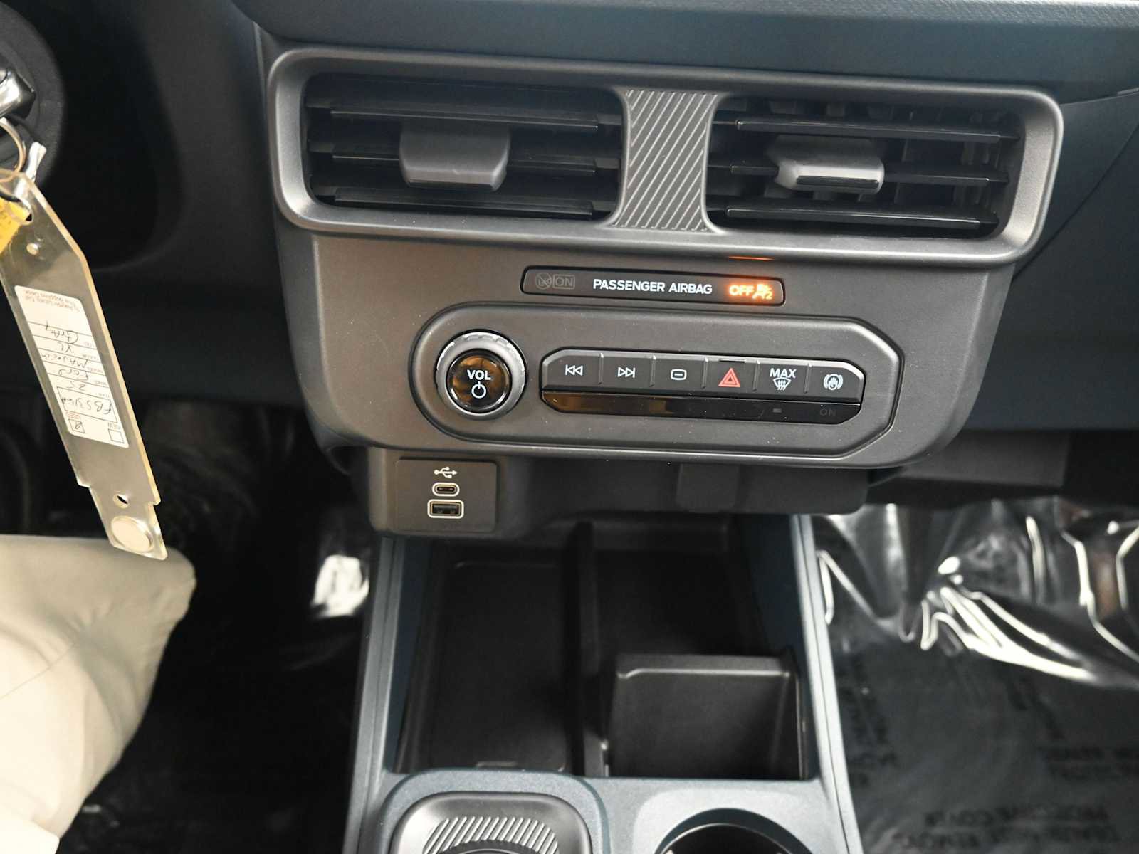 Used 2025 Ford Maverick XL w/ Equipment Group 102A image 21