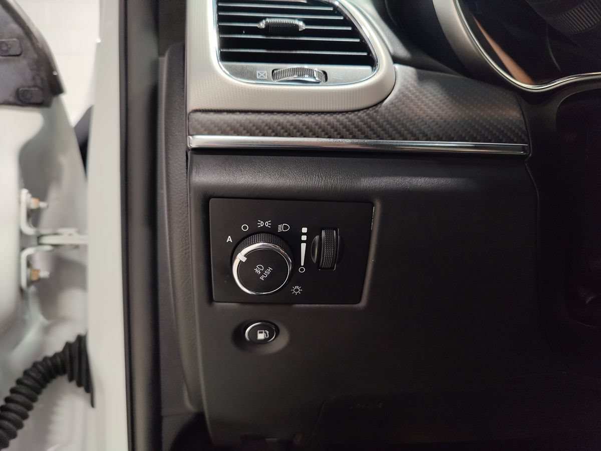 Used 2018 Jeep Grand Cherokee SRT AWD/4WD image 29