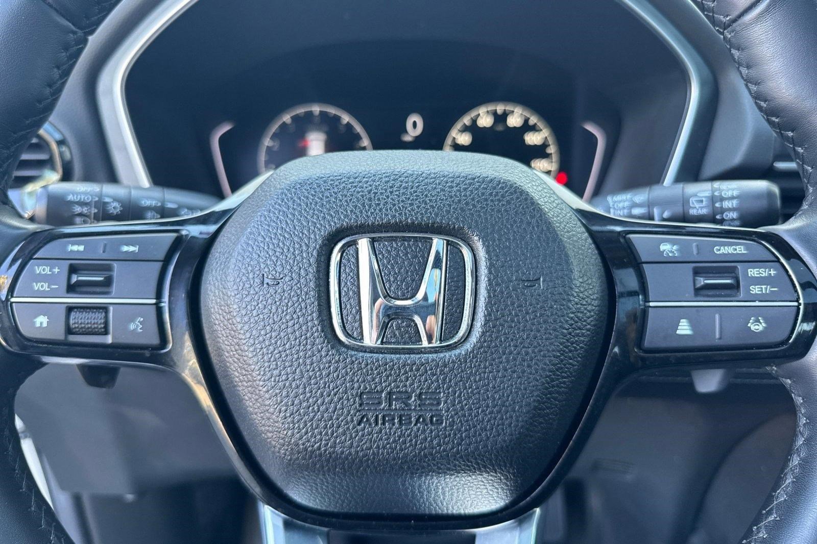 Certified 2025 Honda Pilot Touring image 16