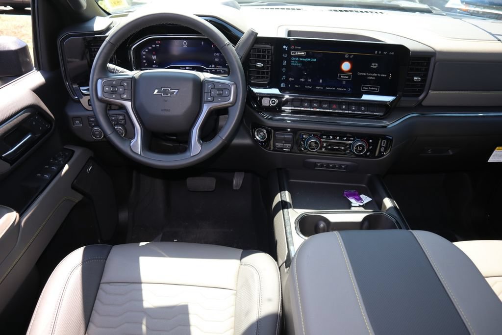 Used 2024 Chevrolet Silverado 2500 ZR2 w/ Technology Package AWD/4WD image 28
