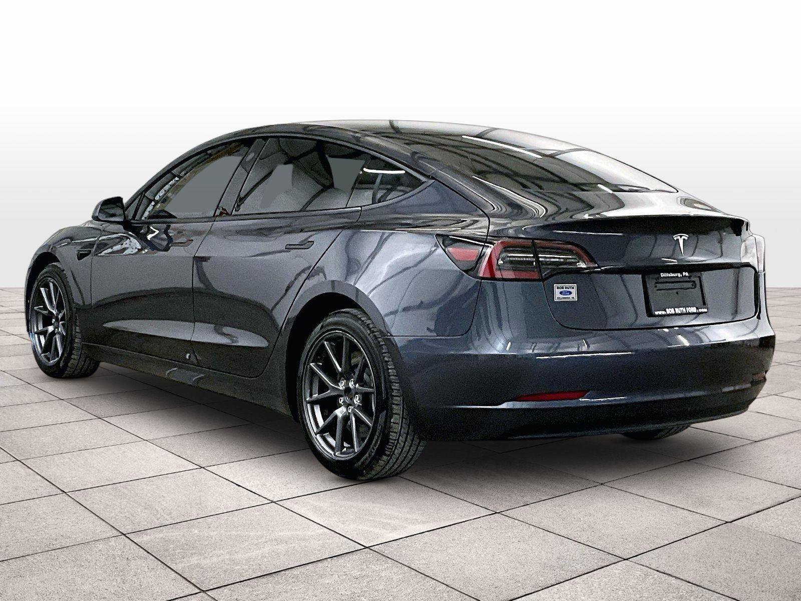 Used 2023 Tesla Model 3 Standard Range image 10