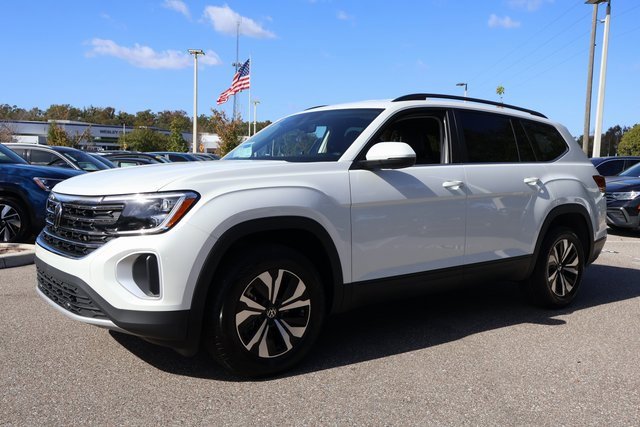 New 2026 Volkswagen Atlas SE image 3