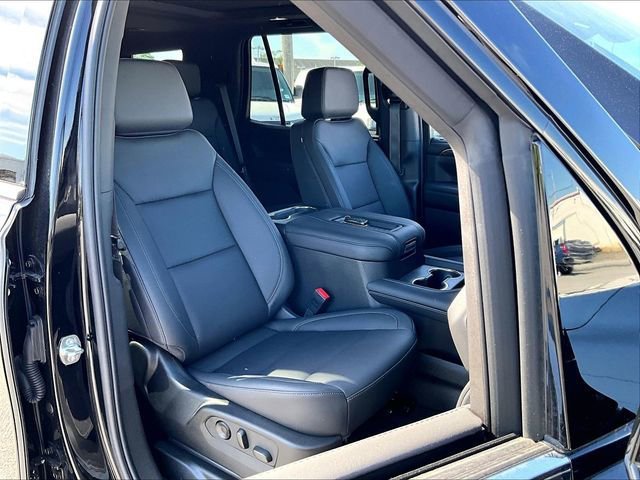 Used 2024 Chevrolet Tahoe LT w/ LT Signature Package AWD/4WD image 11