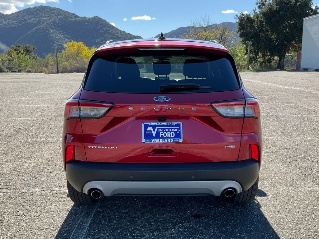 Used 2020 Ford Escape Titanium image 18