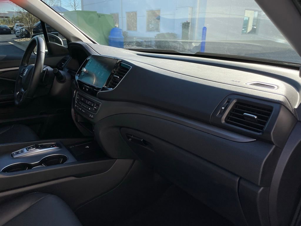 Used 2025 Honda Ridgeline RTL+ image 33