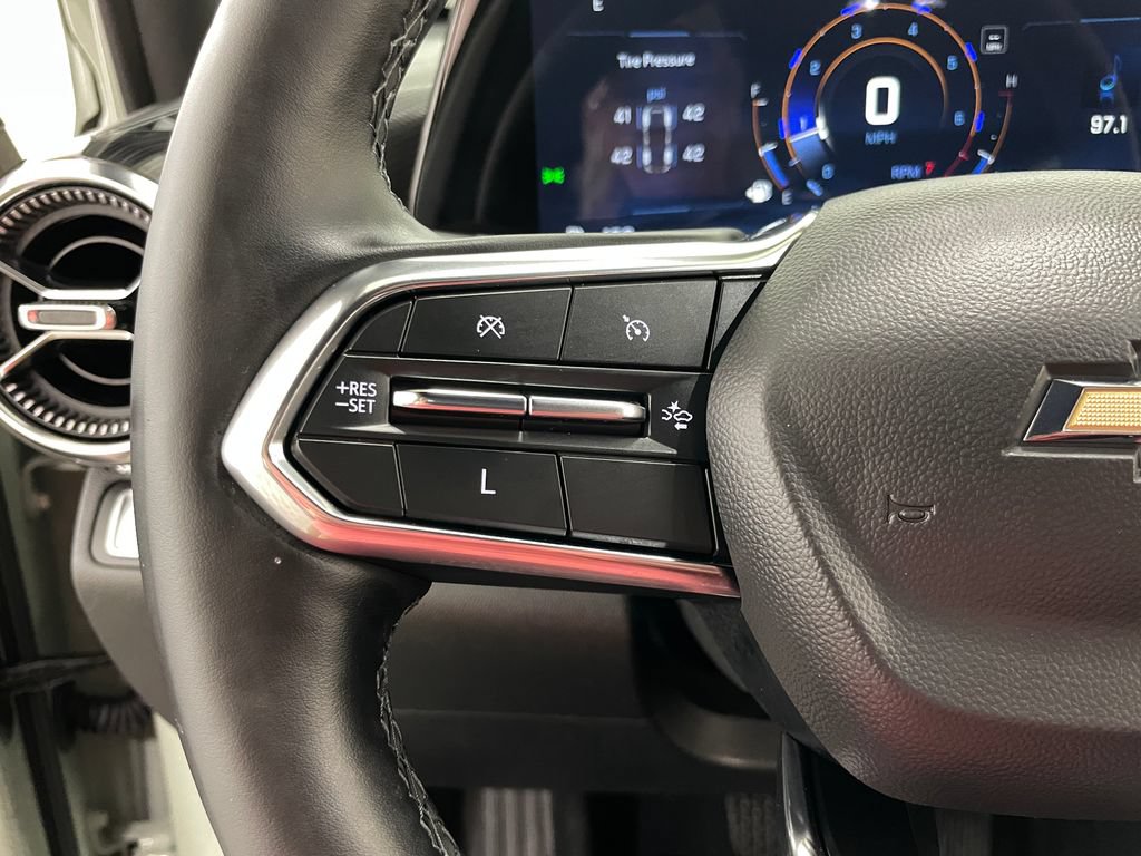 Used 2025 Chevrolet Equinox LT w/ Convenience Package II FWD image 24